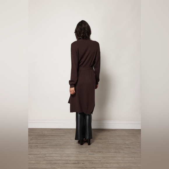 Line and Dot Long Ribbed Cardigan - Picture 2 of 10